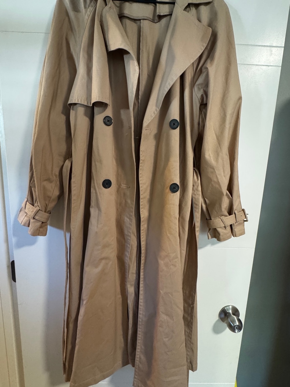 Classic Tan Trench Coat - Women